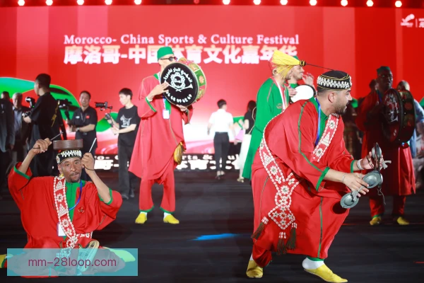摩洛哥国家队队歌传承方式，老将带新人主场齐唱